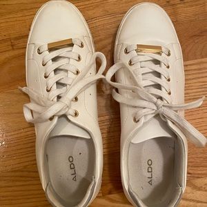 Mariya 97 Shoes from Aldo Color is Black Size is 5 HipSwap Mariya 97 Shoes from Aldo Color is Black Size is 5 HipSwap